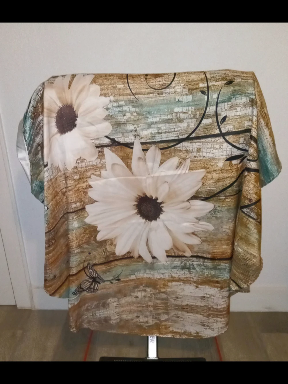 Floral Farm House Decorative Table Cloth in White and Teal Accents